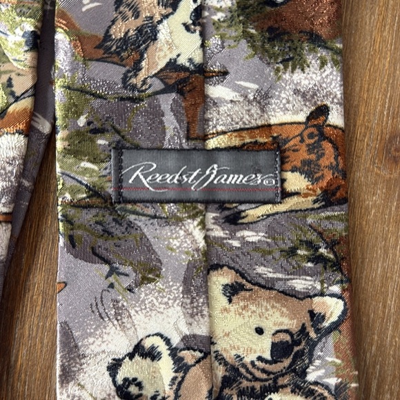 Reed St James Kangaroo Koala Bear Gray Shimmer Tie - Picture 3 of 7